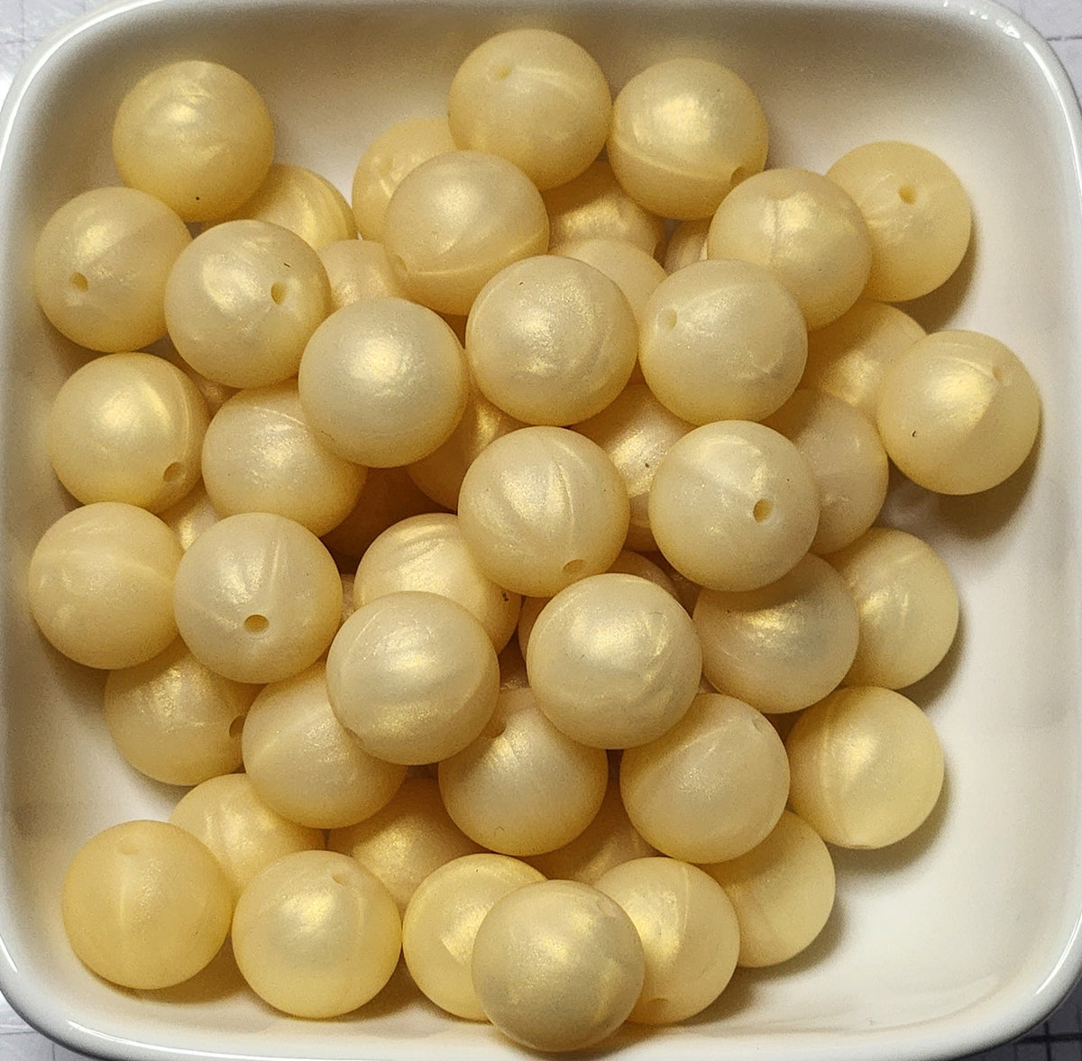 15 mm Solid Silicone Beads 20 pack