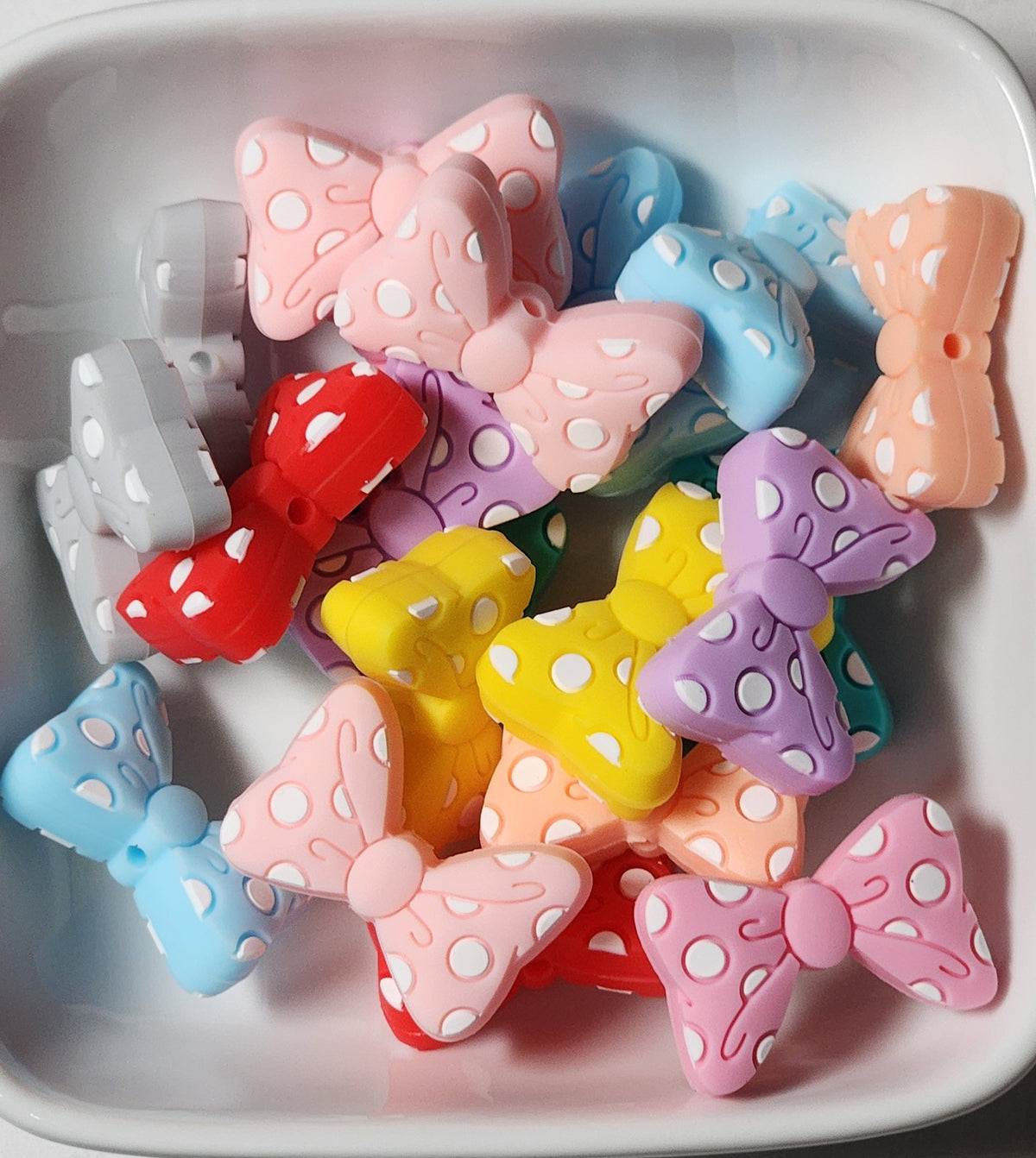 Bow Silicone focal beads