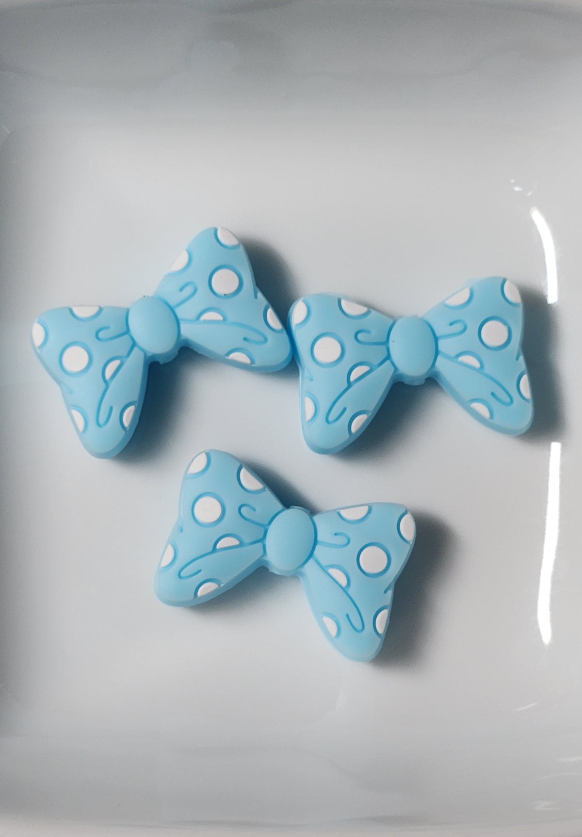 Bow Silicone focal beads