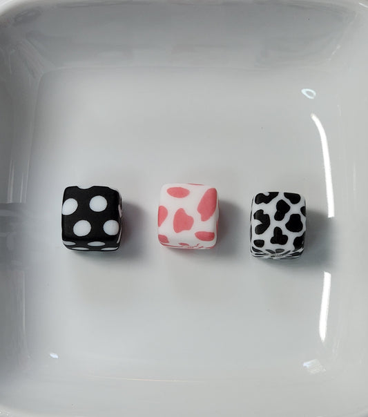 13.5 mm Square silicone beads *sold individually