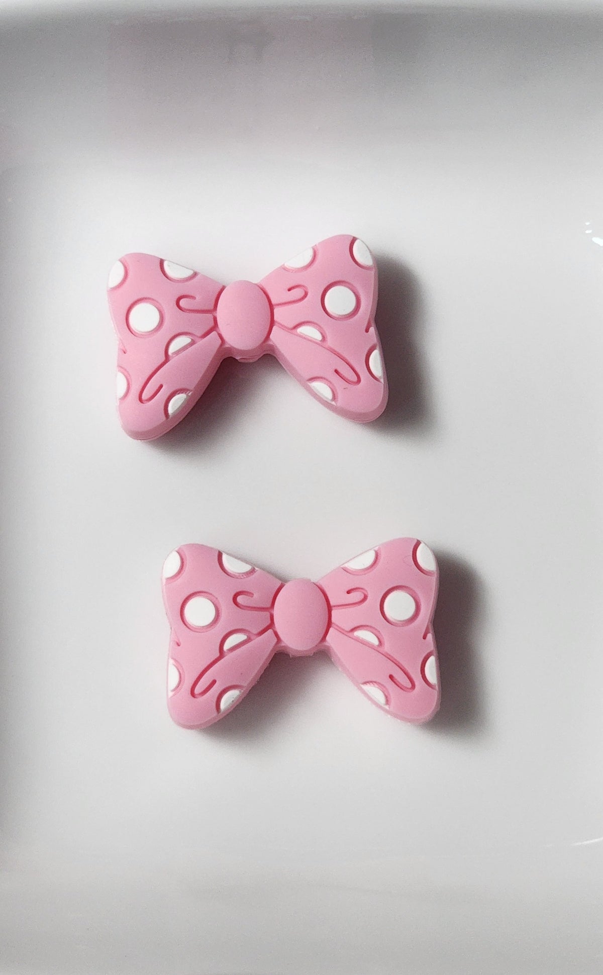 Bow Silicone focal beads